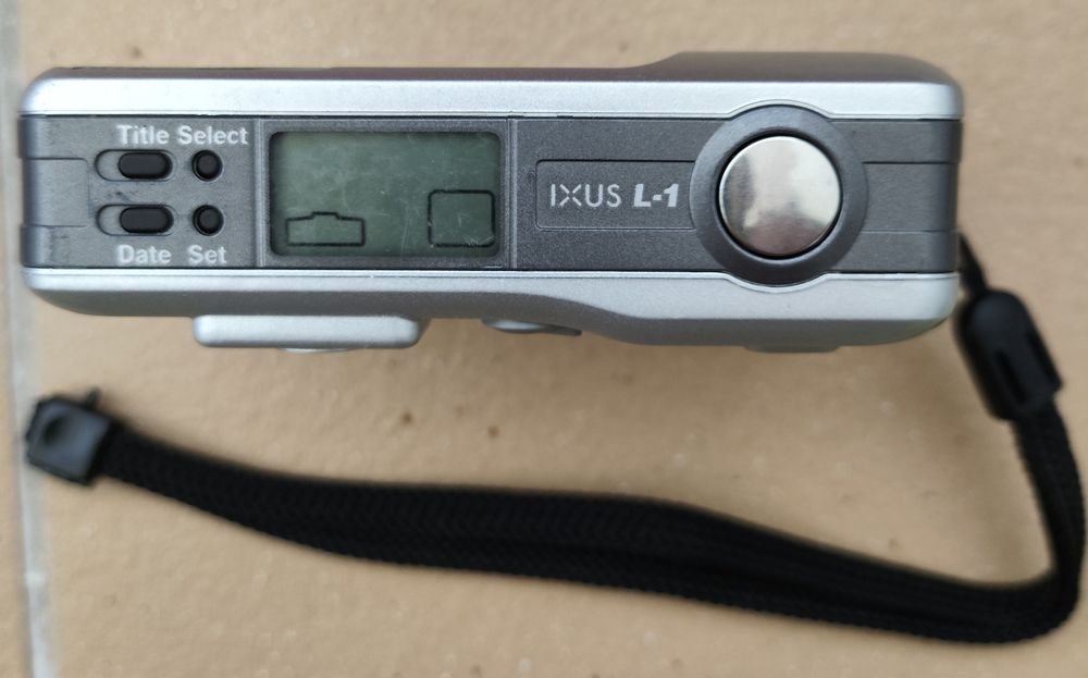 Máquina fotográfica Canon Ixus L-1