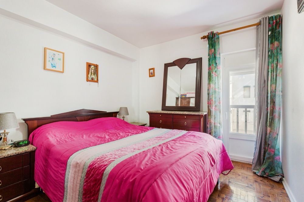 Apartamento T4, Pontinha e Famões, Lisboa