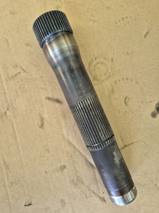 Вал роздатки Mazda cx7 cx-7 роздатка