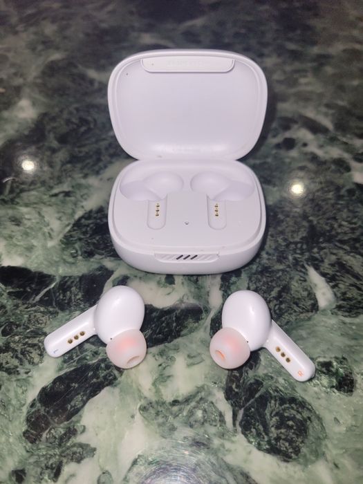 Безпровідні наушники JBL Live Pro+