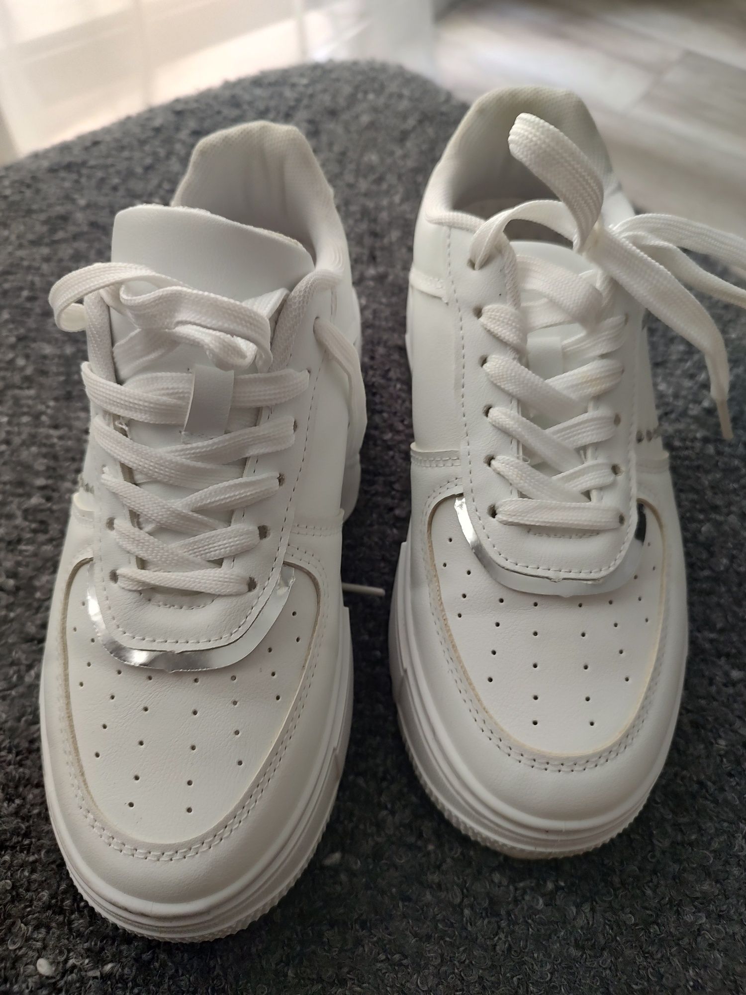 Buty sneakersy białe Sinsay róż.37