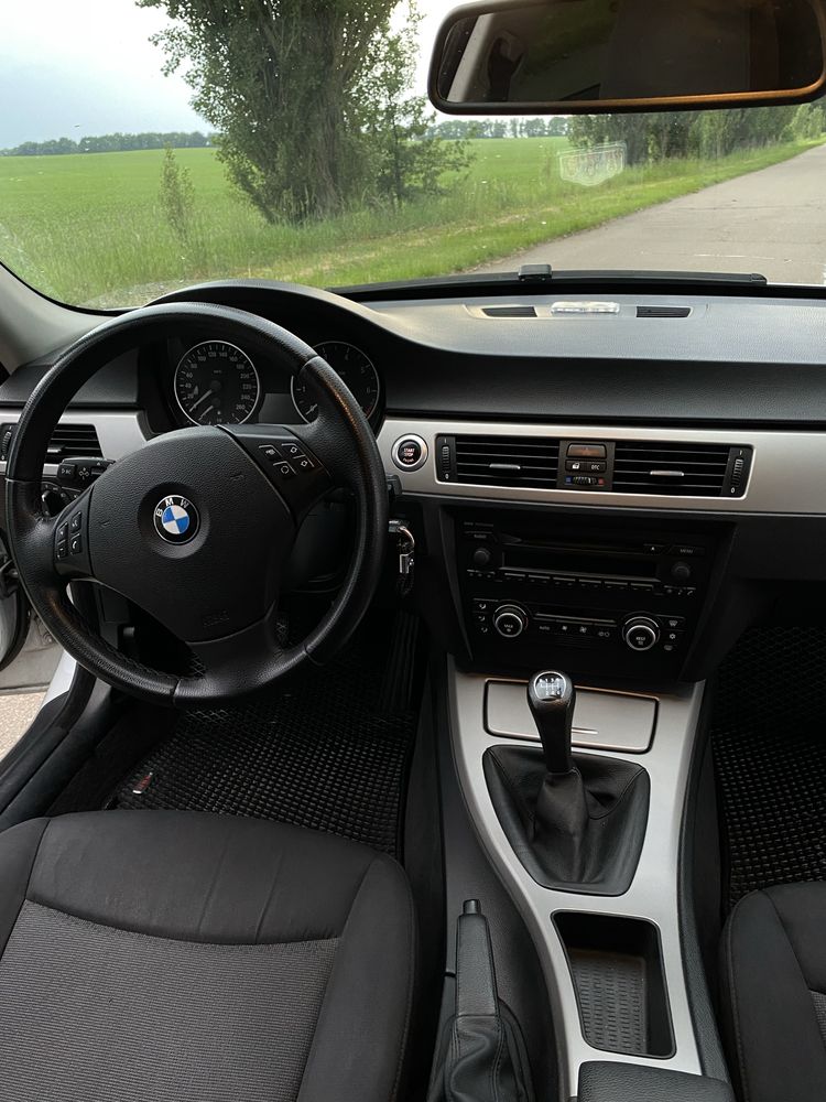BMW E90 2006 р. 2.0 бензин