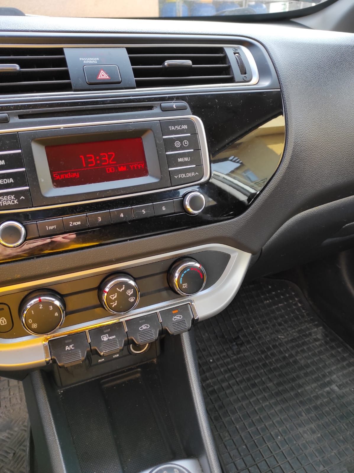 KIA RIO 1,2 benzyna [uszkodzony]