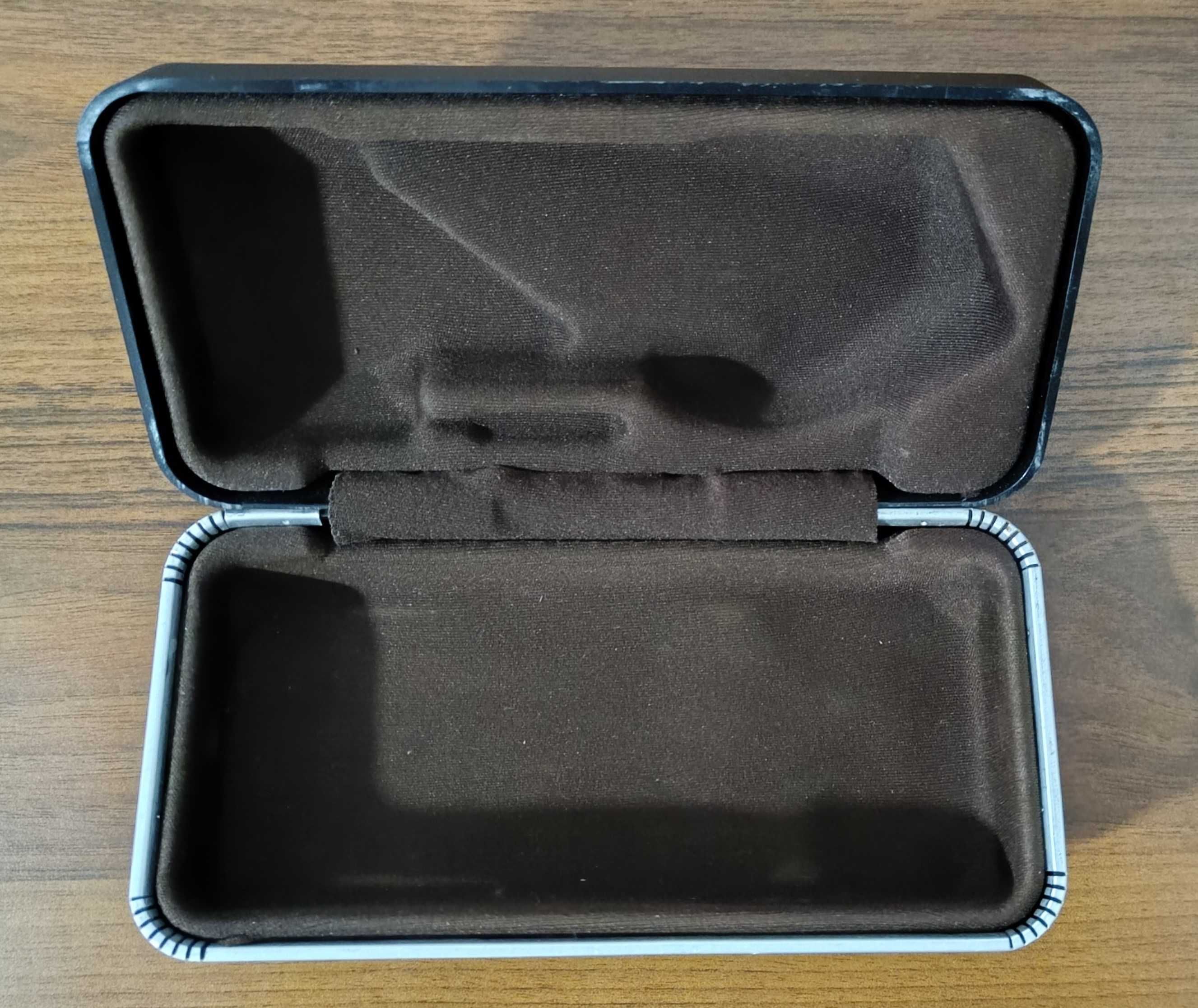 PSP-E1004 + 4 gry + Kamera + Karta Pamięci 8GB + Pokrowiec
