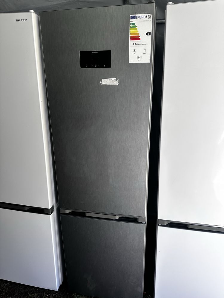 Lodowka Nowa Sharp 180 cm bezszronowa pelny Nofrost