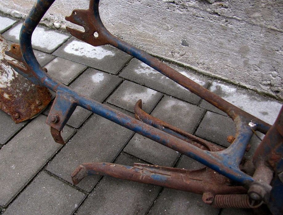 RAMA KOMAR SZTYWNIAK MR 232 - 1965 rok / Siodełko Bak Podnóżek Błotnik