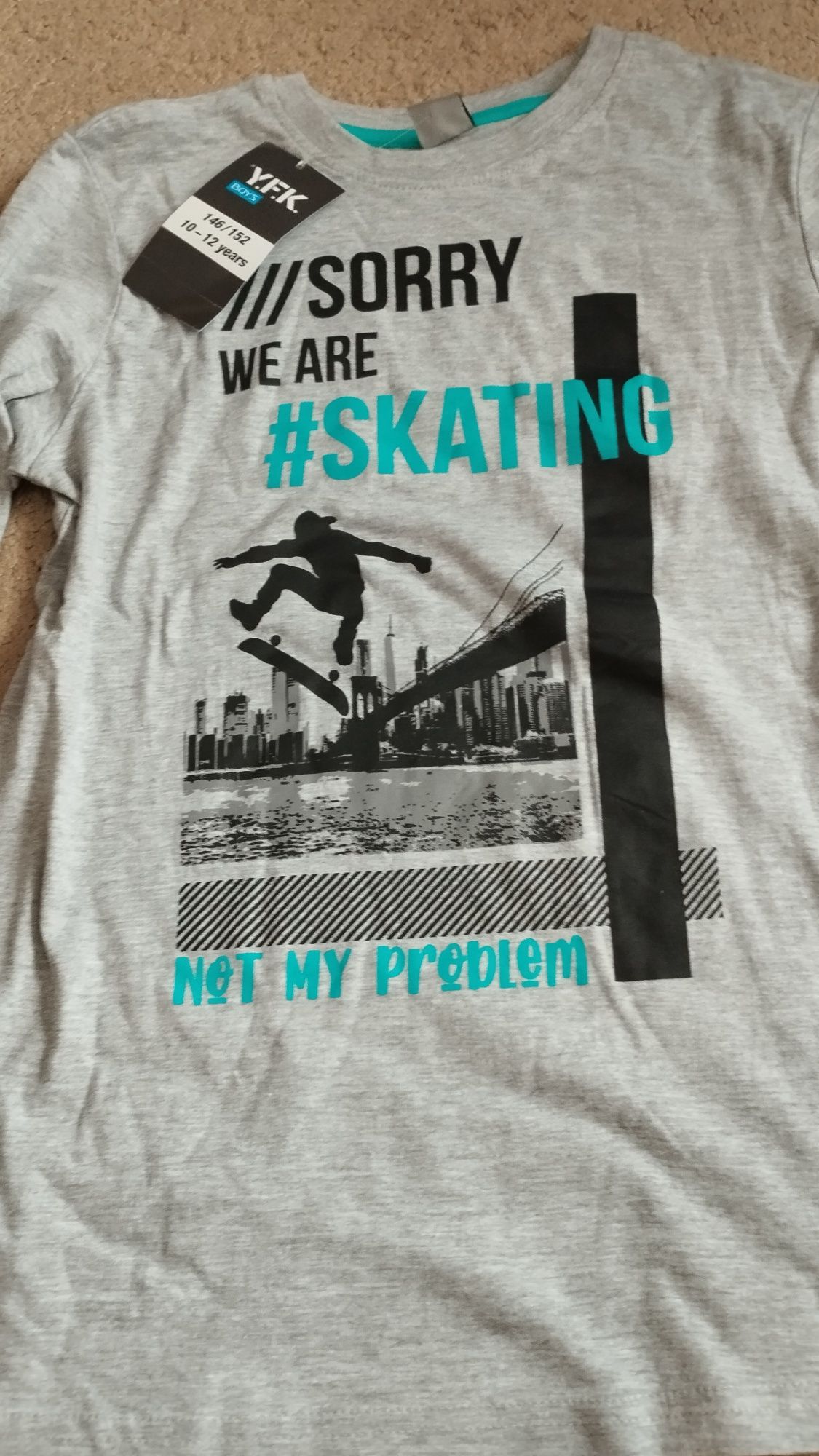 Bluza chłopięca Skating nowa rozmiar 146/152