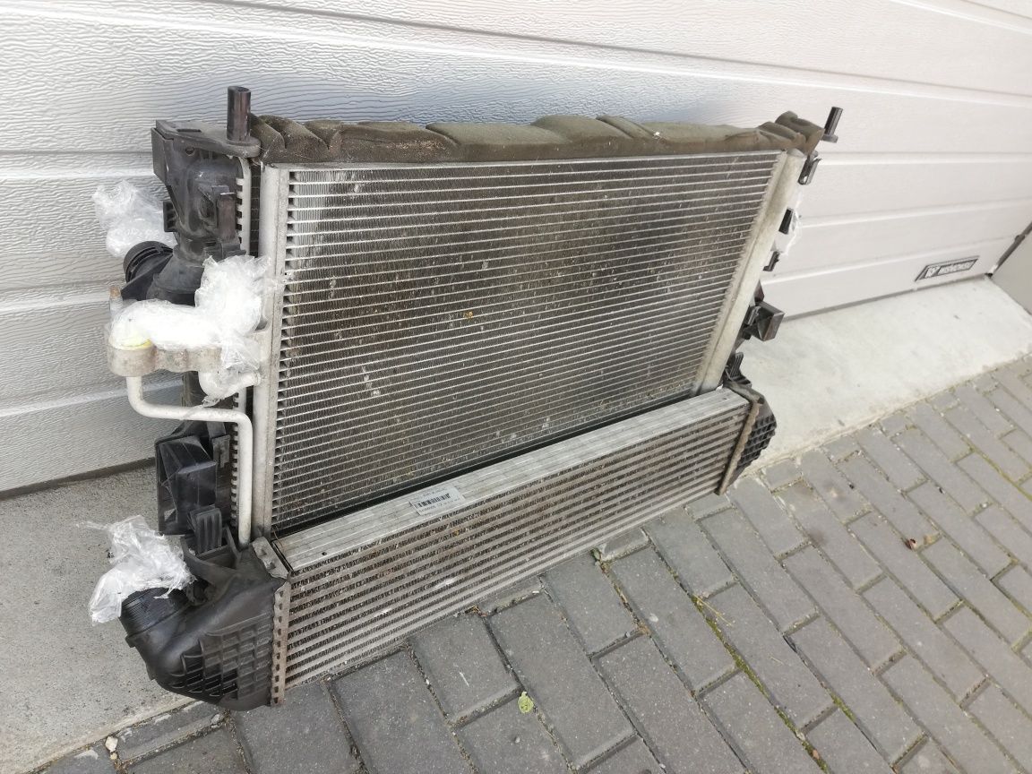 Chłodnice komplet chłodnic wentylator Focus mk3 C-max mk2 2.0 tdci