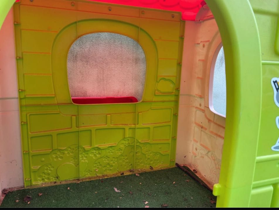 Casinha de brincar FEBER