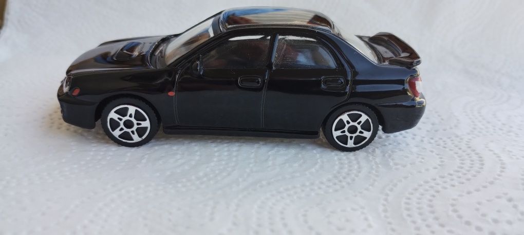 Bburago Subaru impreza STI w skali 1/43