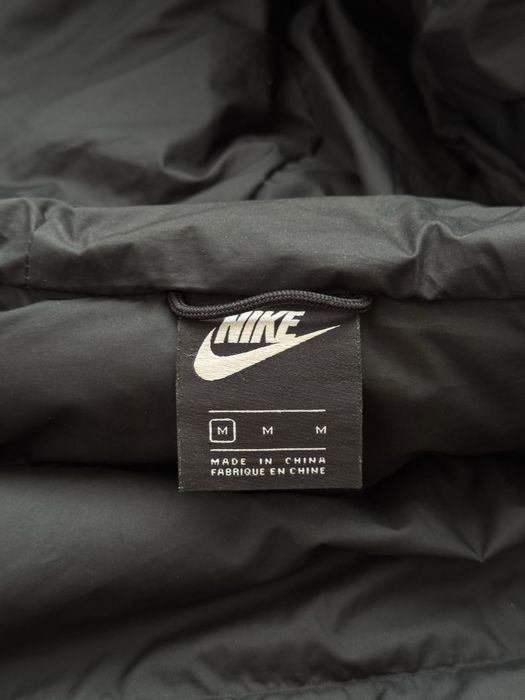 Чоловічий пуховик Nike розмір М дуже теплий