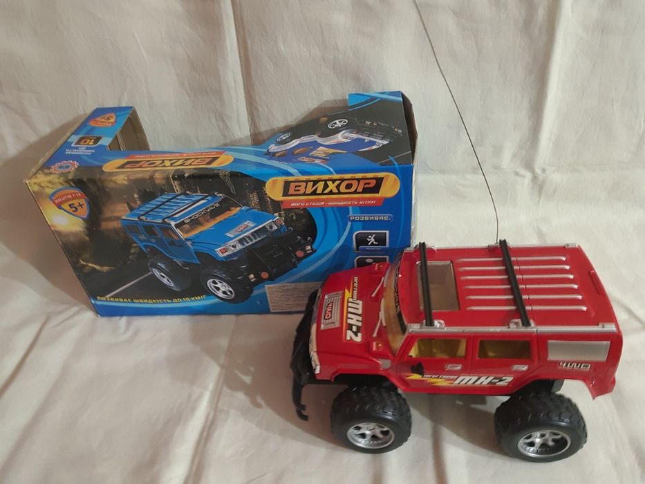 Машина на радіоуправлінні