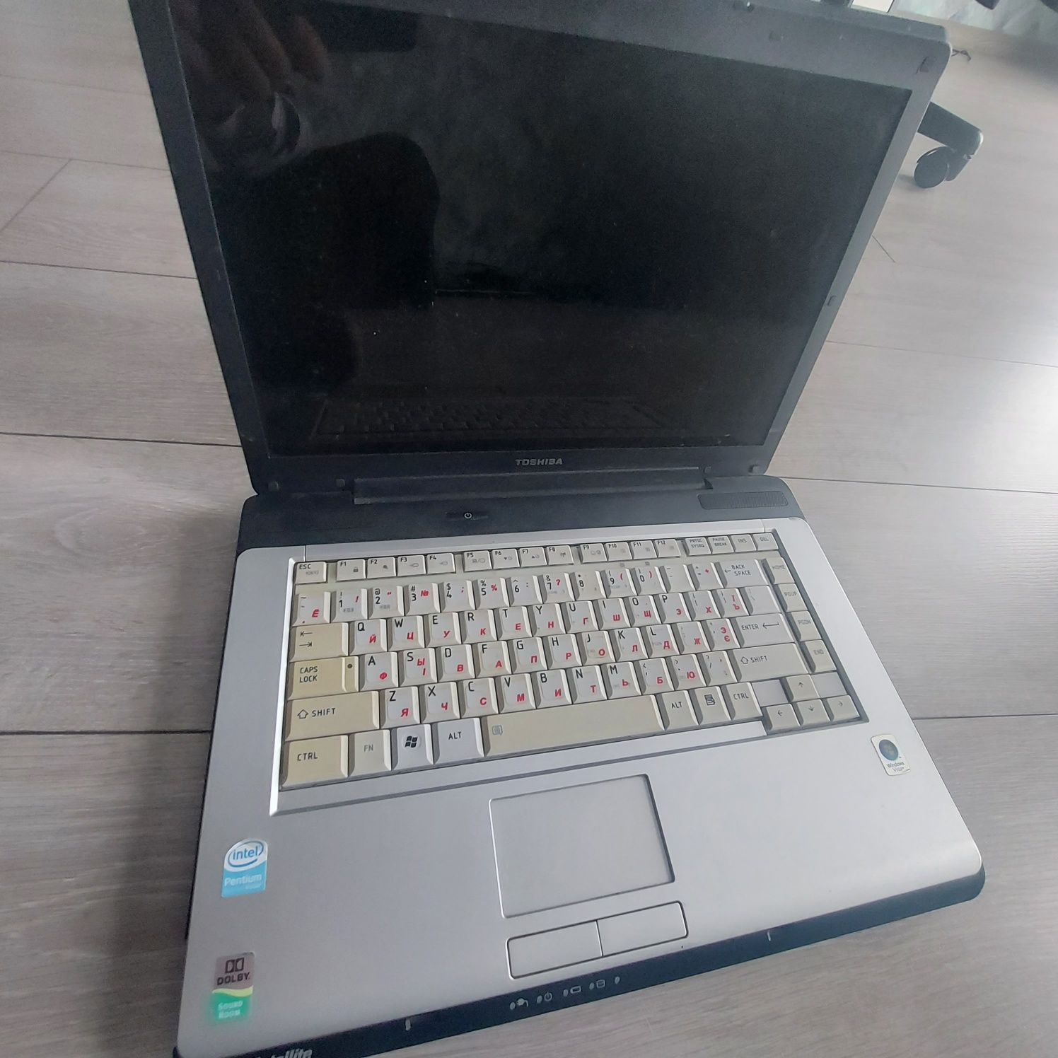 Продам ноутбук (тошиба) Toshiba SATELLITE A205-S5804 на запчасти.