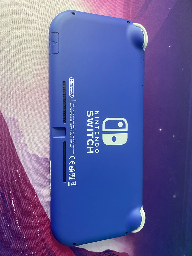 Nintendo switch lite+ігри і чохол