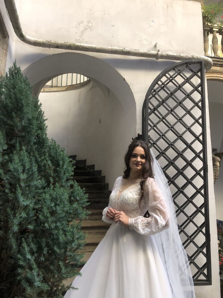 Весільна сукня, біле плаття, плаття для нареченої, пишна сукня