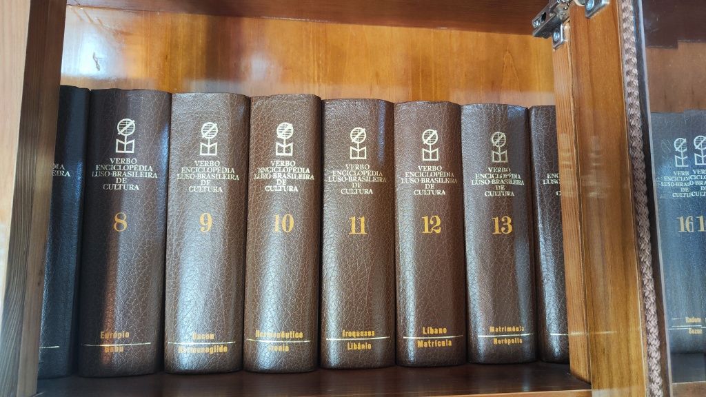 Enciclopédia Luso-Brasileira de Cultura 23 Volumes (Completa)