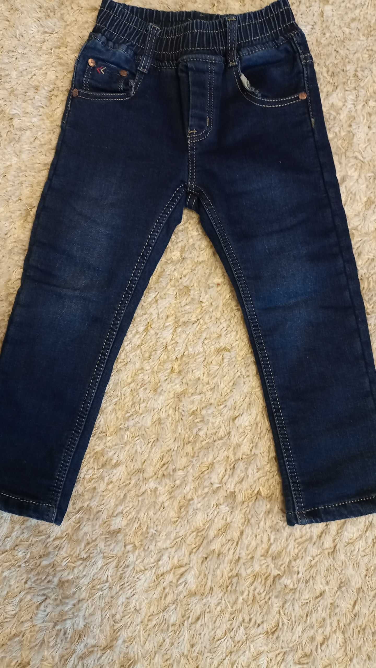 Spodnie jeans ocieplane r. 98/104