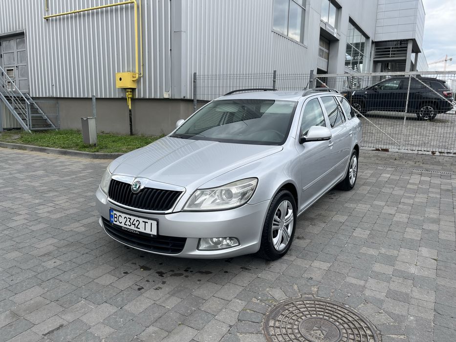 Продам власне аато Шкода Octavia A5