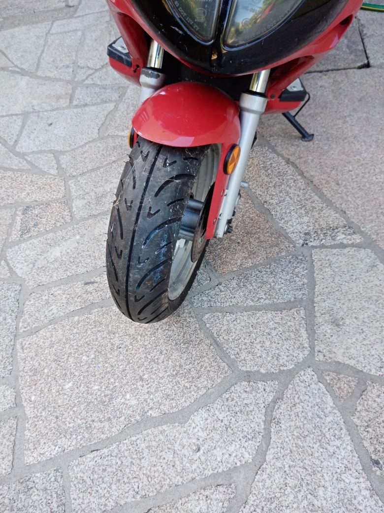 Scuter 125cc Jonway  usada para venda