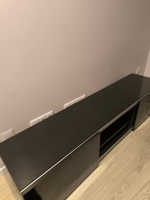 Vende se móvel Besta