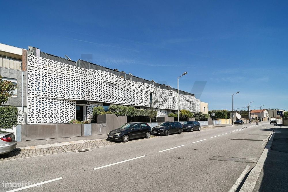 Apartamento T2+1 Duplex com terraços e varanda