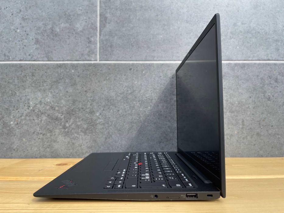 Сенсорний Lenovo ThinkPad X1 Carbon G9/i7-1185G7/16Gb/512Gb/14" 16:10