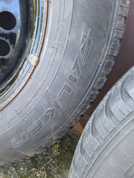 Felgi r16 rozstaw 5x114 z oponami zimowymi SUV