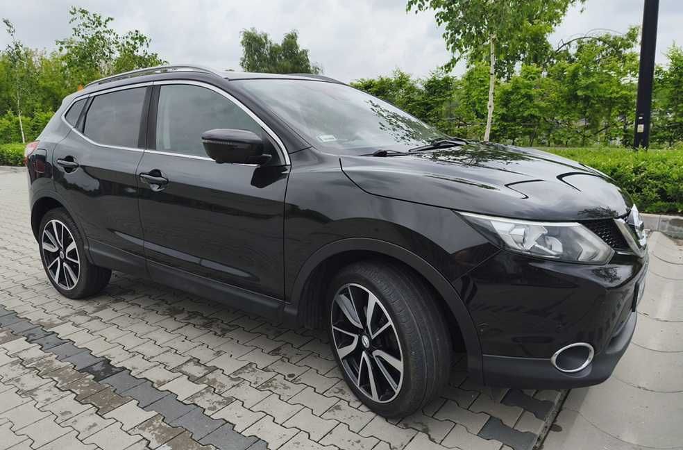 Nissan Qashqai 1,2  w wersji Tekna - polski salon