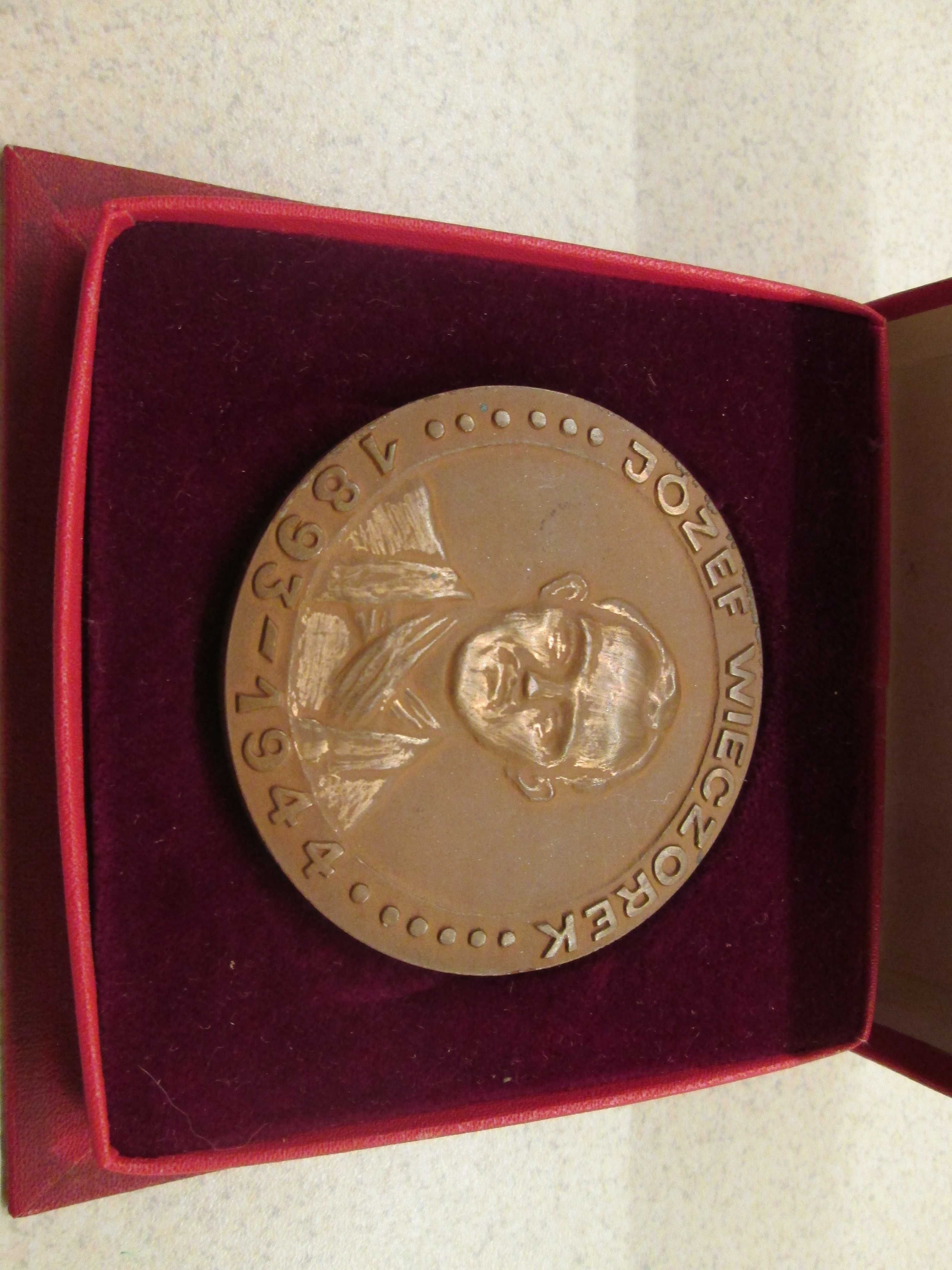 Medal Józef Wieczoerk IV liceum w Gliwicach