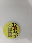 Nowa przypinka Amnesty International "Bronię praw człowieka"
