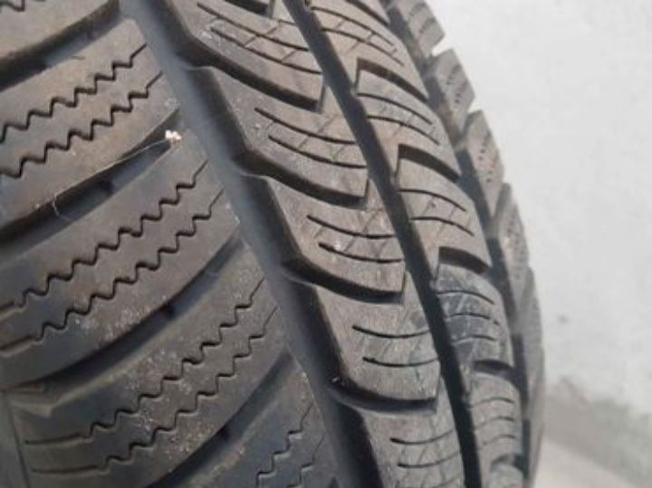 215/65R16C opona zimowa Continental Vancowinter 2
