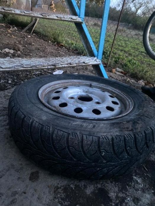 Продам колеса на Форд,ваз