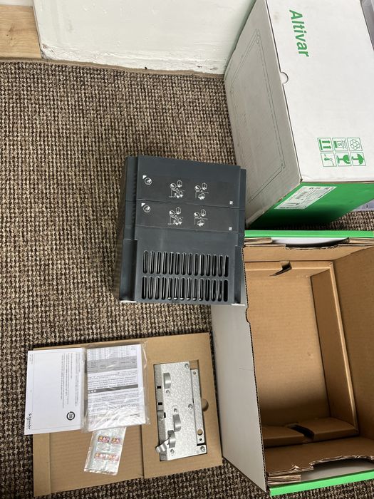 Частотний перетворювач частоти Schneider 11кВт ATV320D11 Шнайдер новий