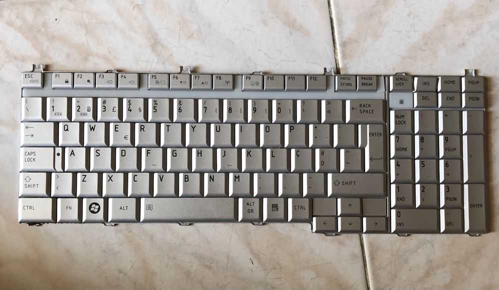 Teclado toshiba l500