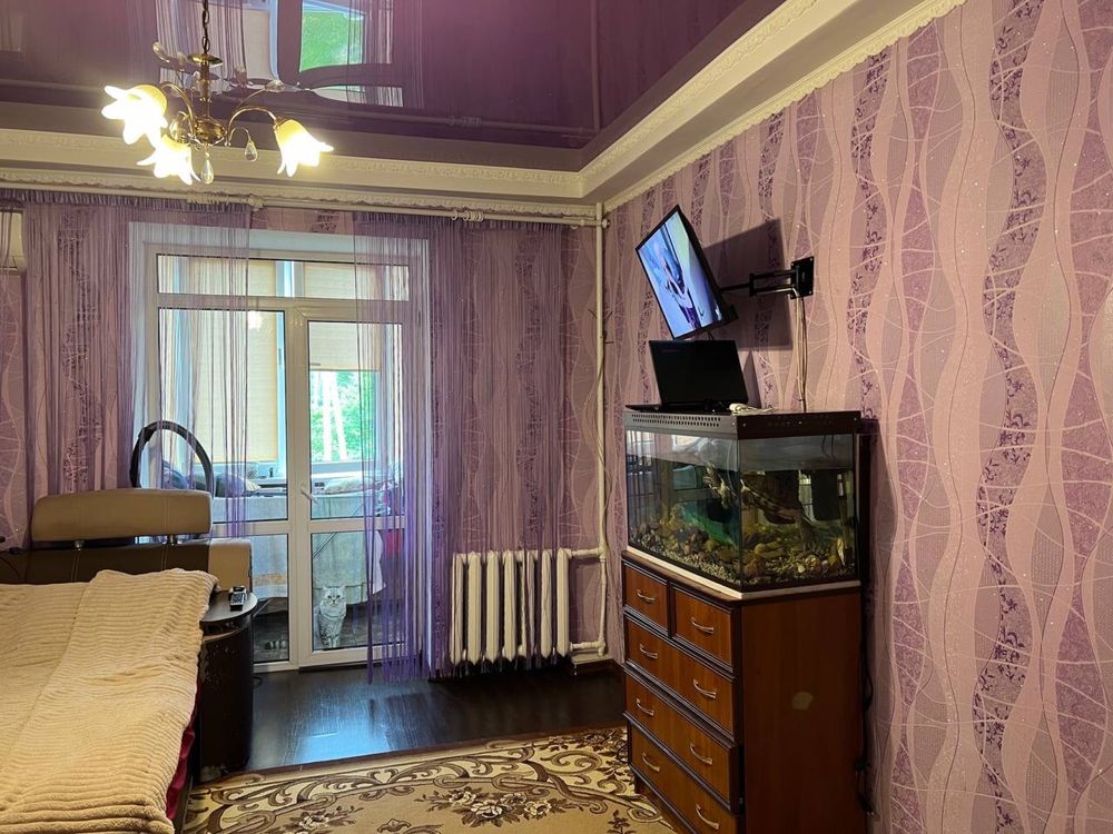 Продаж 2к по вул. Артилеристістів. Карачуни