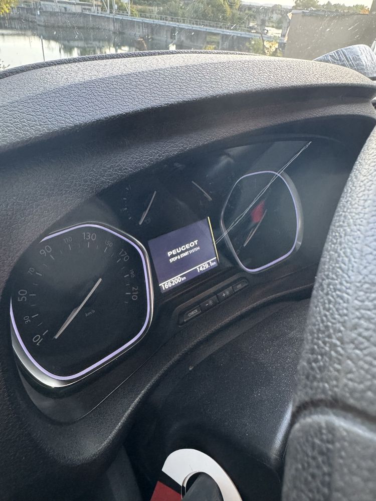 Peugeot Expert 2.0 L3 Asphalt
