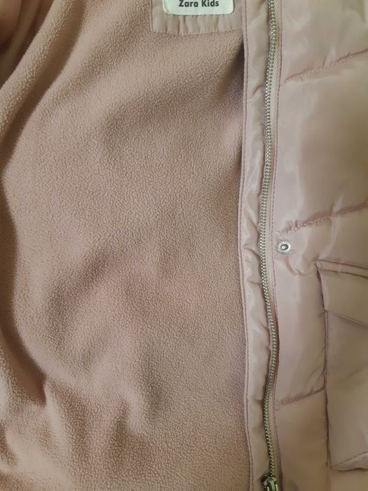 Тепла курточка Zara