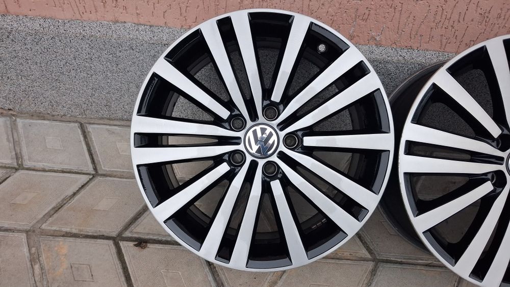 Оригінальні диски титани VW Passat B7 5/112R17 vag