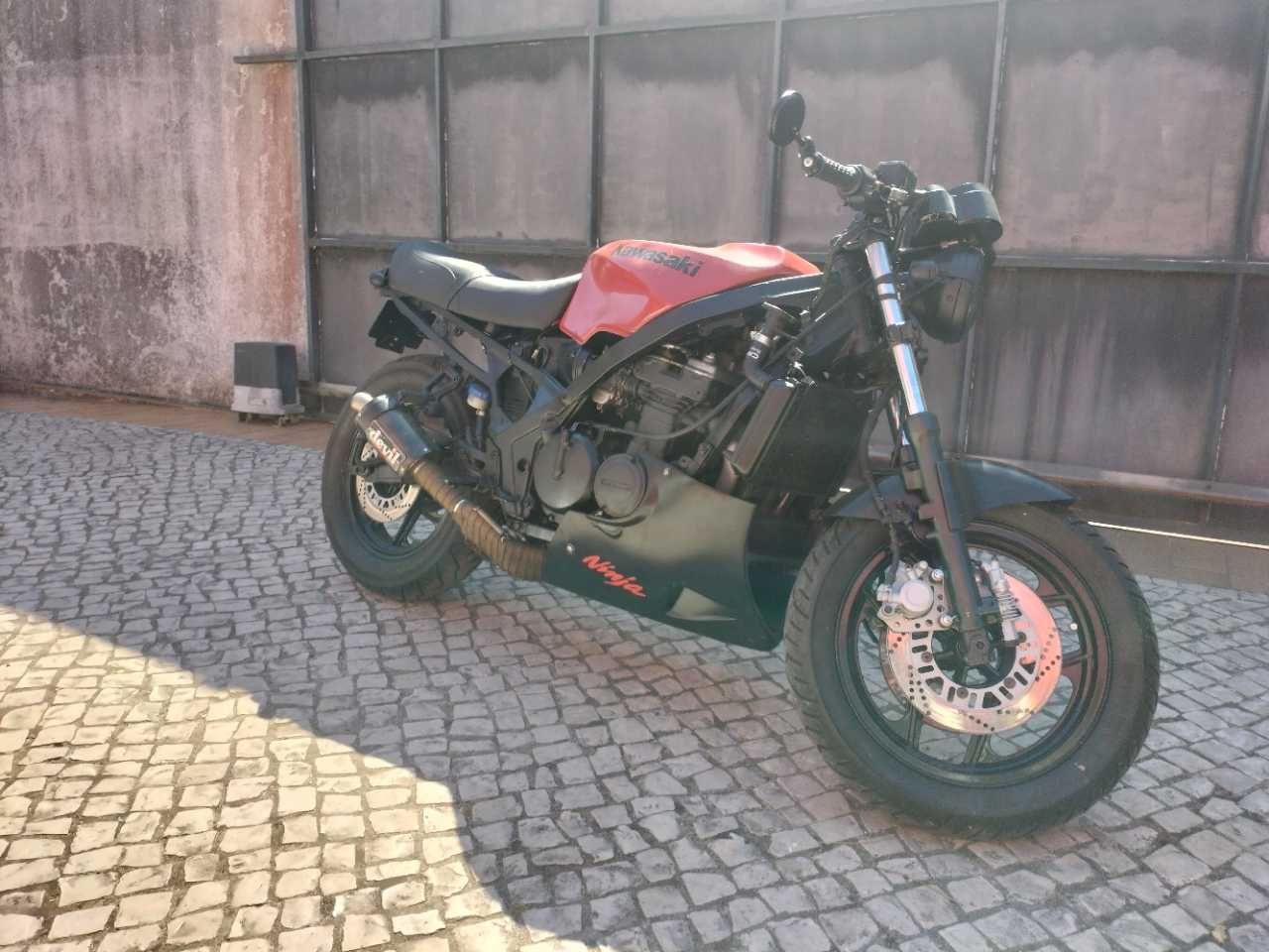 Kawasaki Ninja - Café Racer