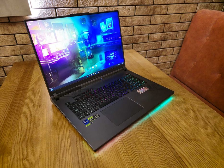 Ноутбук Asus ROG Strix G18 (2023) G814JI-N6070