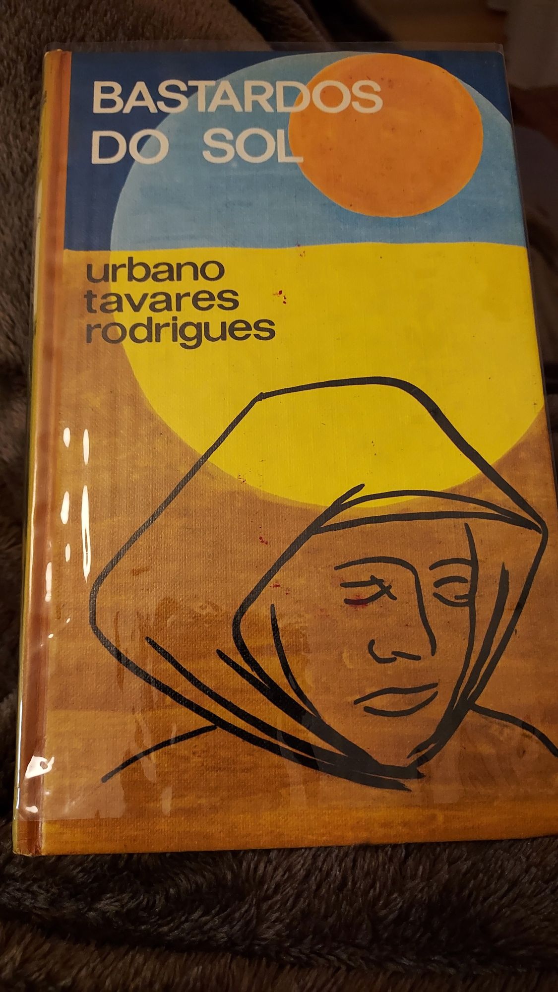 Livro: "Bastardos do Sol"