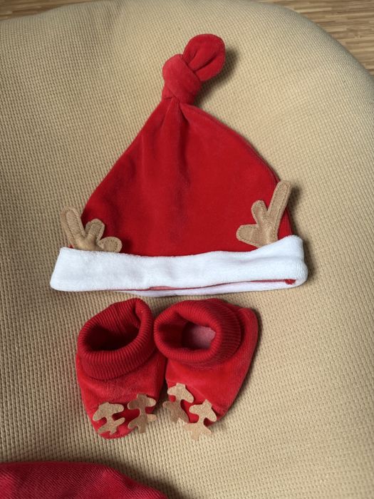 Шапки новорічні Санти для немовлят