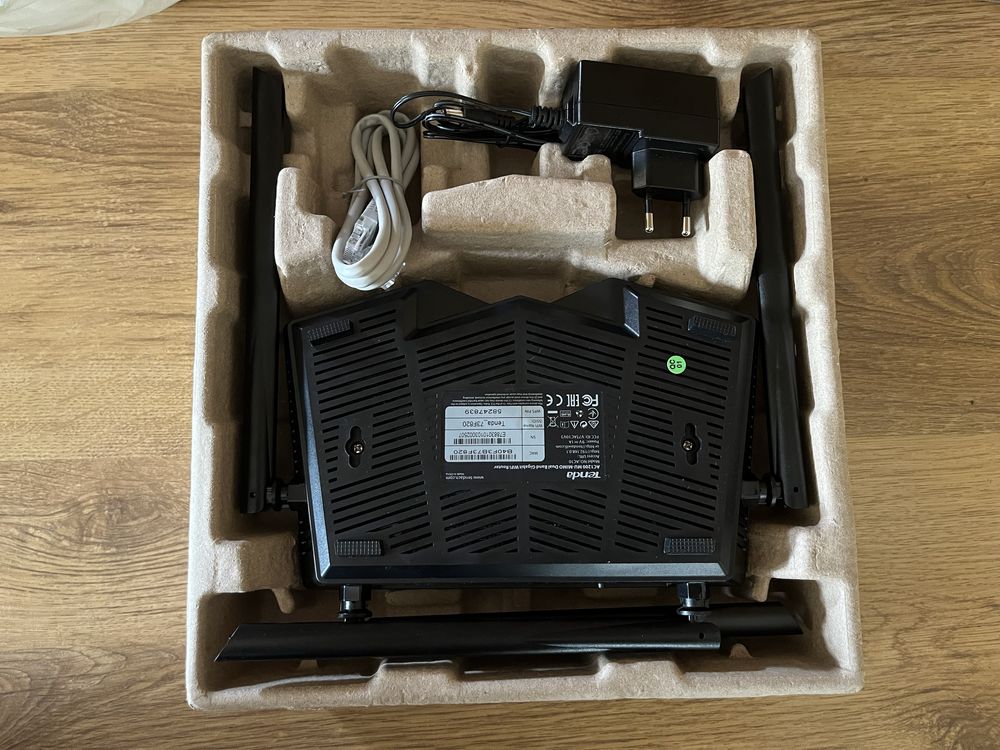 Router Tenda AC10 AC1200 dual band