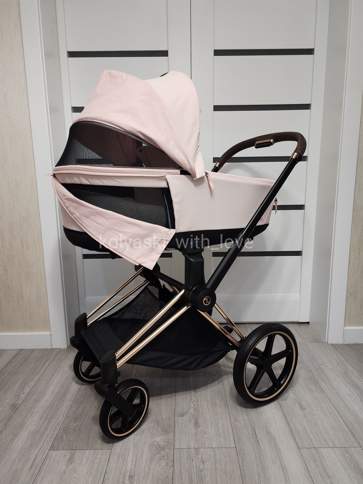 Люлька+шасі Cybex Priam 4.0 peach pink rose gold візочок Сайбекс Пріам