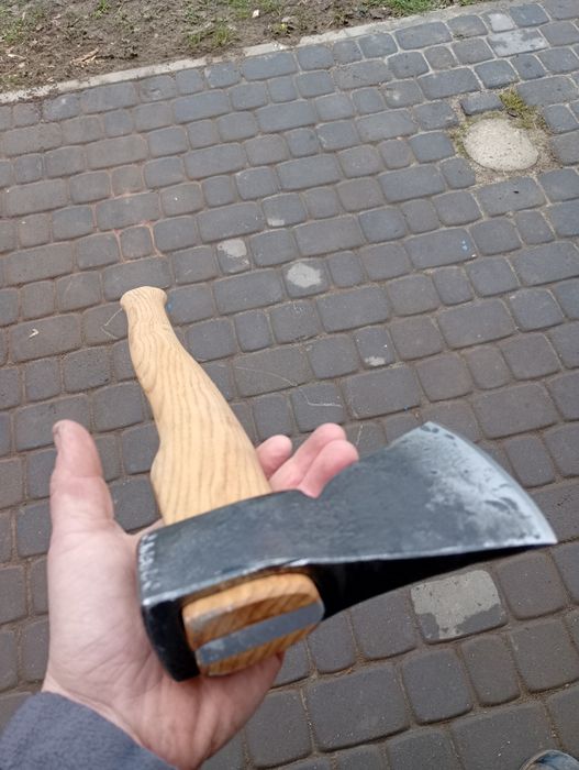 Stara kuta siekiera średnia 1,2kg / 69cm jesion