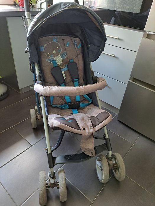 Wózek spacerowy typu parasolka
