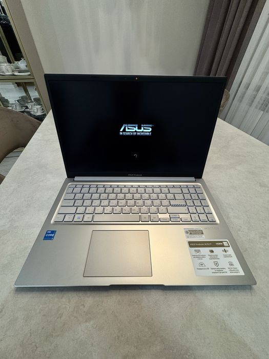 Asus Vivibook 15 Intel Core I3-1315U/16Ram/500gb ssd