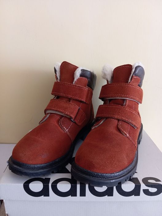 Стильні зимові чобітки черевики унісекс 35 розмір 22 см устілка с