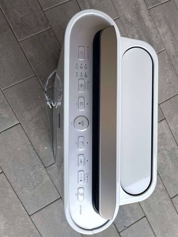 Oczyszczacz powietrza Sharp UA-HD60E