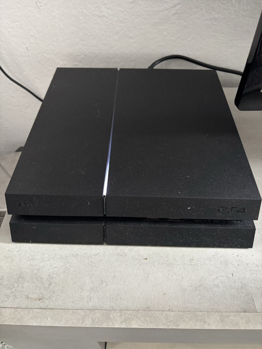 Ps4 Usada com comando e 2 jogos